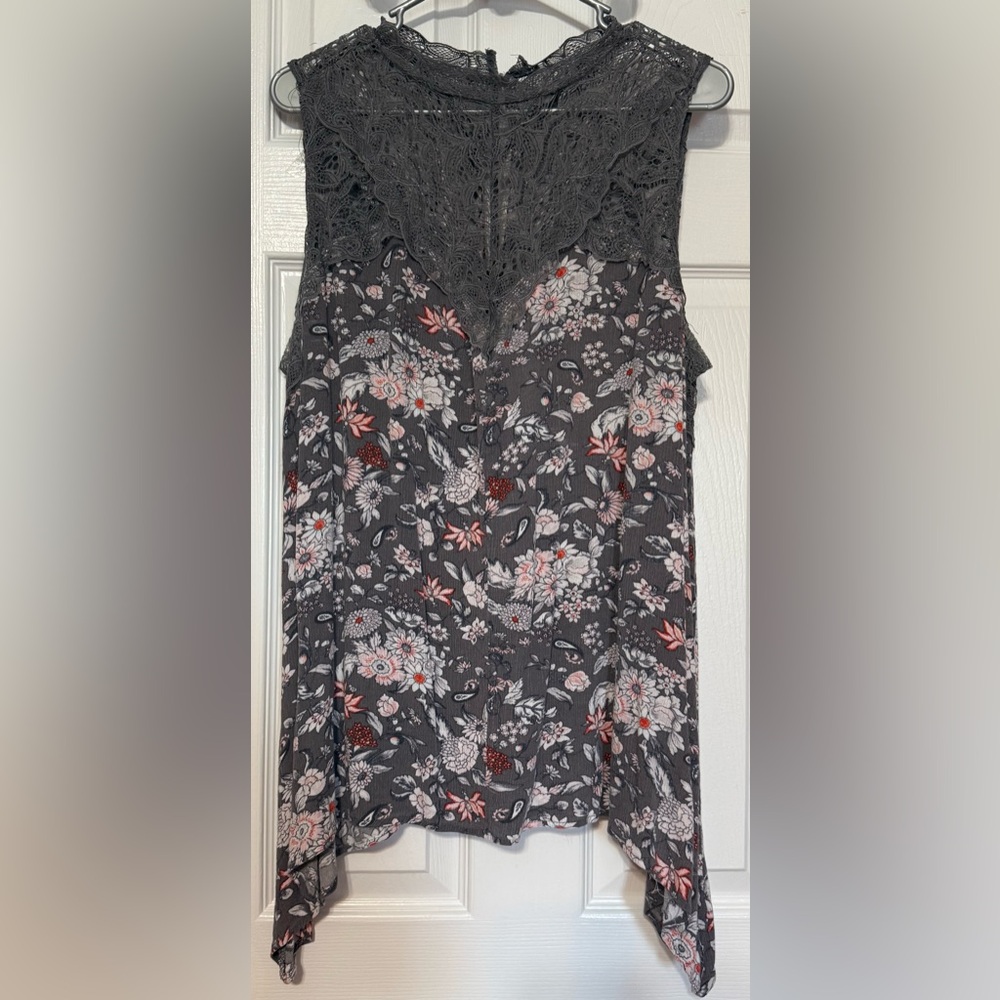 Torrid Size 2 Sleeveless Floral Lace Tunic Top 2X Flowing Hem
